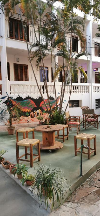 Posada De La Luna Asuncion Exterior photo